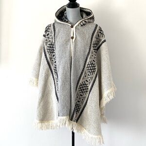 Native Creation Gray, Cream & Black Hooded Poncho OS Fringe Cozy Boho Western